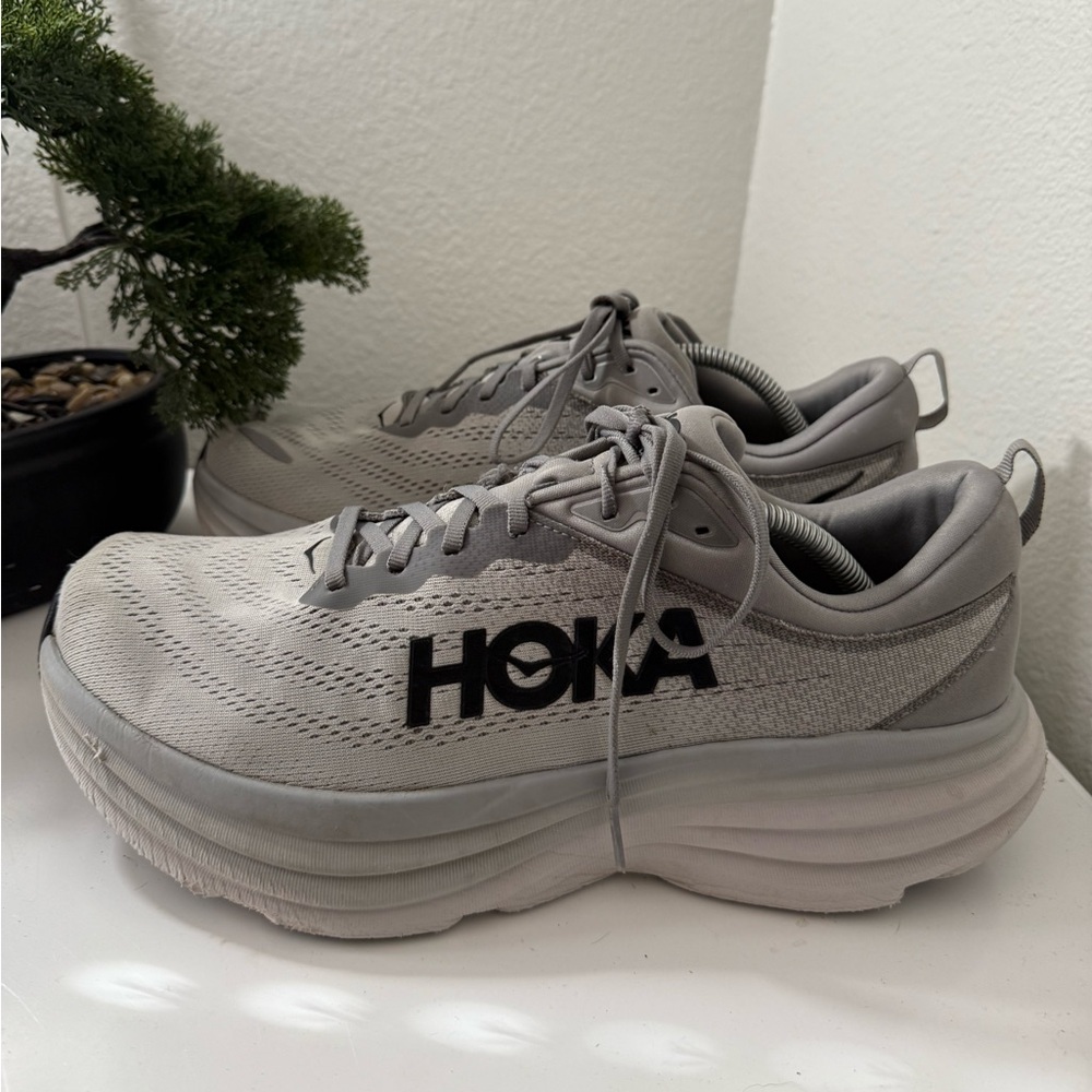 Hoka men size 11.5 bondi 8 Light Gray Athletic Shoes - Picture 2 of 8
